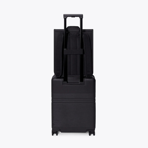 Ucon Acrobatics Kumo Medium Lotus Infinity Black Rucksack schwarz