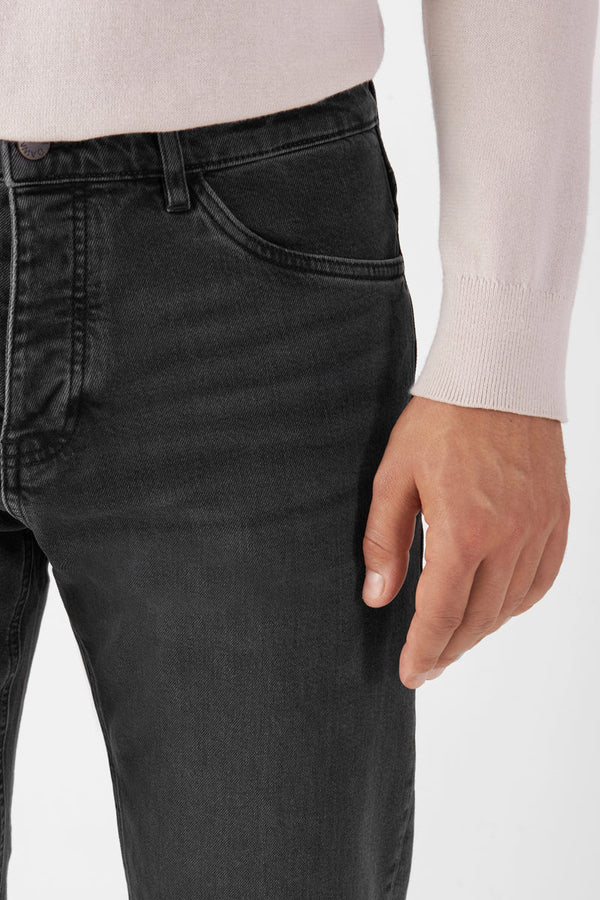 Dawn RISE Relaxed Tapered Vintage Black Minimal Stretch Jeans Herren