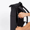 Ucon Acrobatics Hajo Mini Lotus Infinity Black BackpackRolltop Rucksack schwarz