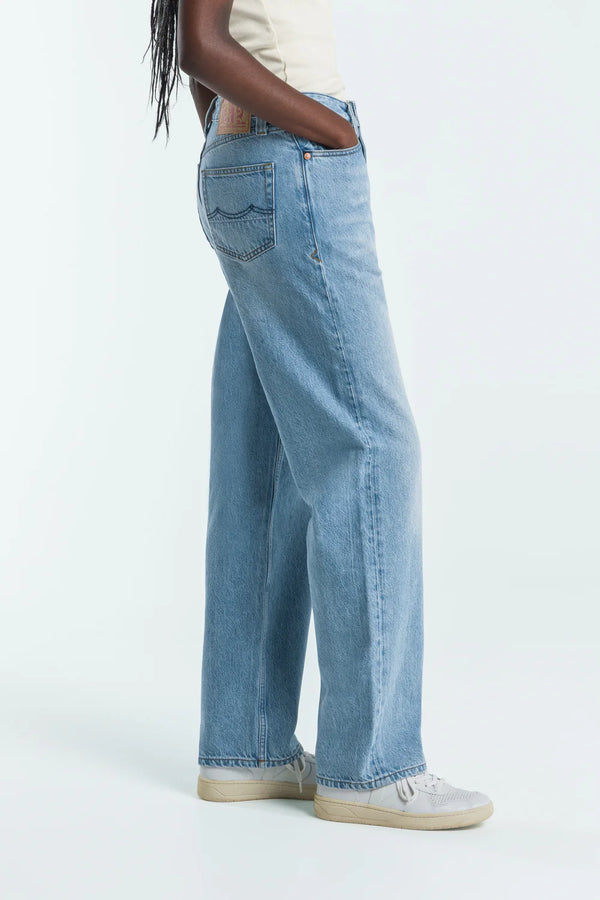 Kings Of Indigo Noah Super Light Used Jeans Unisex Five Pocket blau