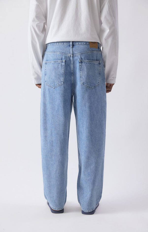 American Vintage Joybird Jeans Authentic Stone Modelansicht