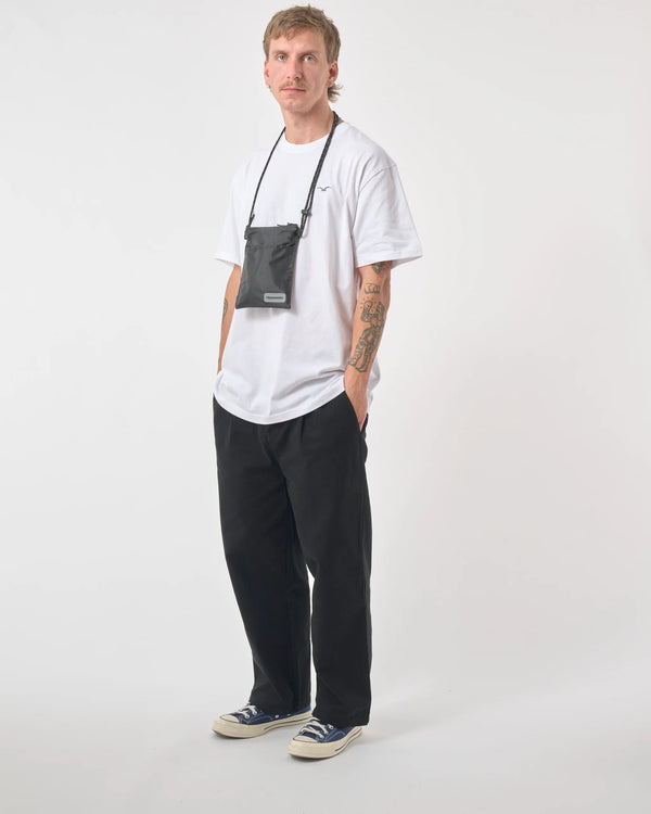 Cleptomanicx SmallLite Shoulderbag schwarz