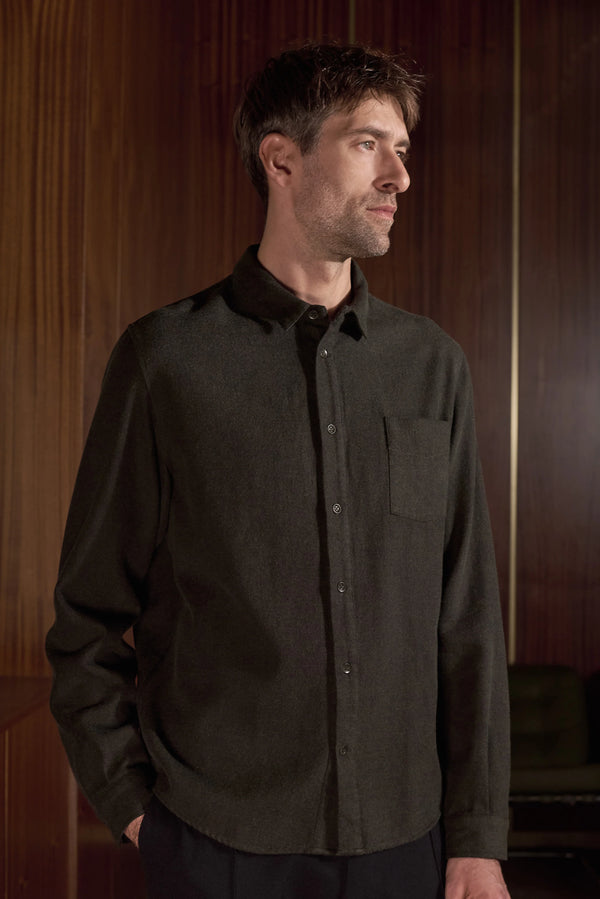 About Companions Simon Black Olive Eco Flannel Shirt Hemd Herren olivgrün