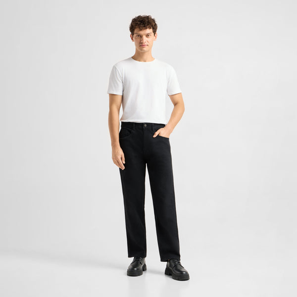 DAWN VEGA Relaxed Straight Jeans Black/Black – Vorderansicht am Model