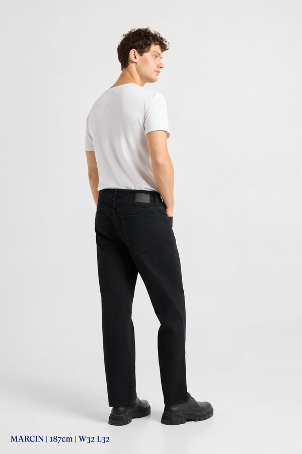 DAWN VEGA Relaxed Straight Jeans Black/Black – Rückenansicht