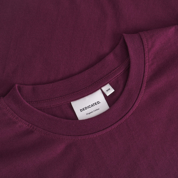 Dedicated Stockholm Fig Red T-Shirt Bio Baumwolle Shirt beere