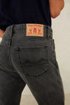 Kings Of Indigo Jerrick Holo Grey Worn 5 Pocket Jeans Herren grau