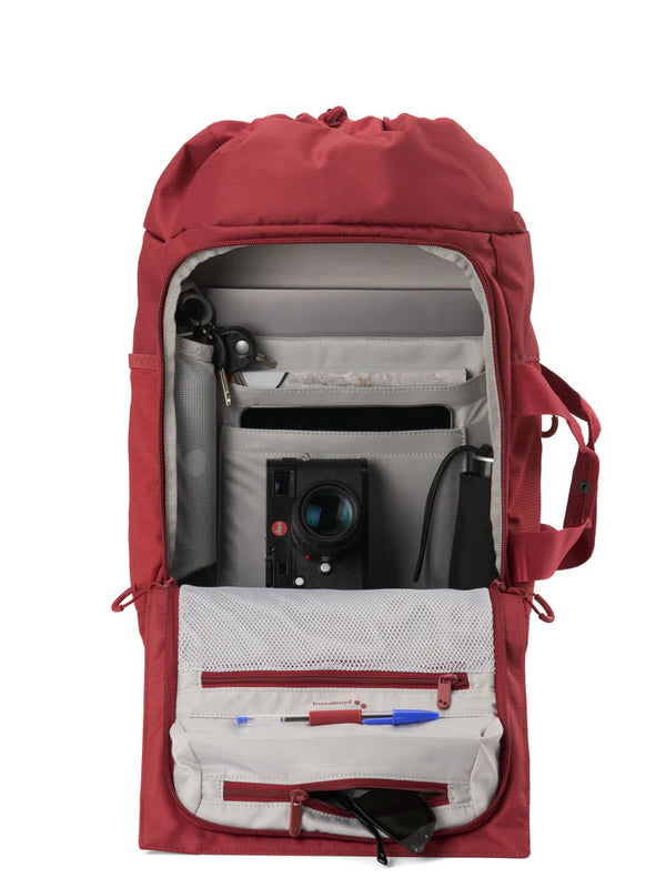 pinqponq Blok Medium Siena Red Backpack Rucksack dunkelrot