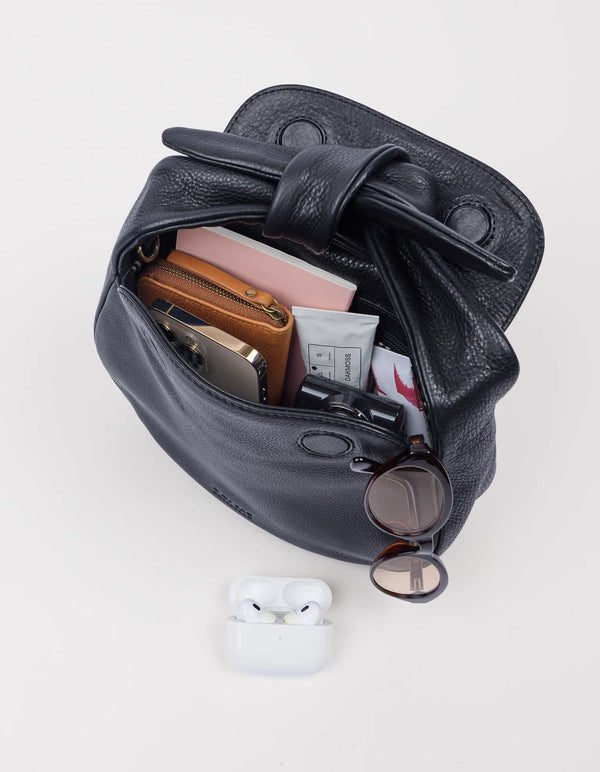 O MY BAG Coco Crossaint Black Soft Grain Leather Bag Handtasche Leder schwarz