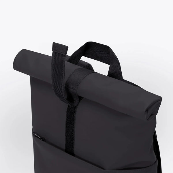 Ucon Acrobatics Hajo Mini Lotus Infinity Black BackpackRolltop Rucksack schwarz