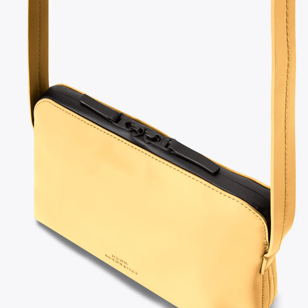 Ucon Acrobatics Calla Lotus Infinity Lemon Crossbody Bag Tasche vegan gelb