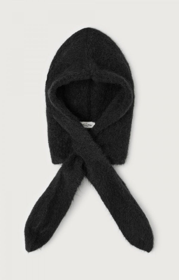 American Vintage Niby Balaklava Damen schwarz – Modelaufnahme