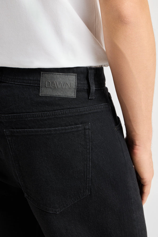 DAWN VEGA Relaxed Straight Jeans Black/Black – Bund und Gesäßtasche