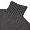 Harley of Scotland Lammwoll-Rollkragenpullover Herren Anthrazit – Wollstruktur im Detail