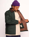 OLOW Yarm Jacke Vert Mélèze – Rückenansicht am Model